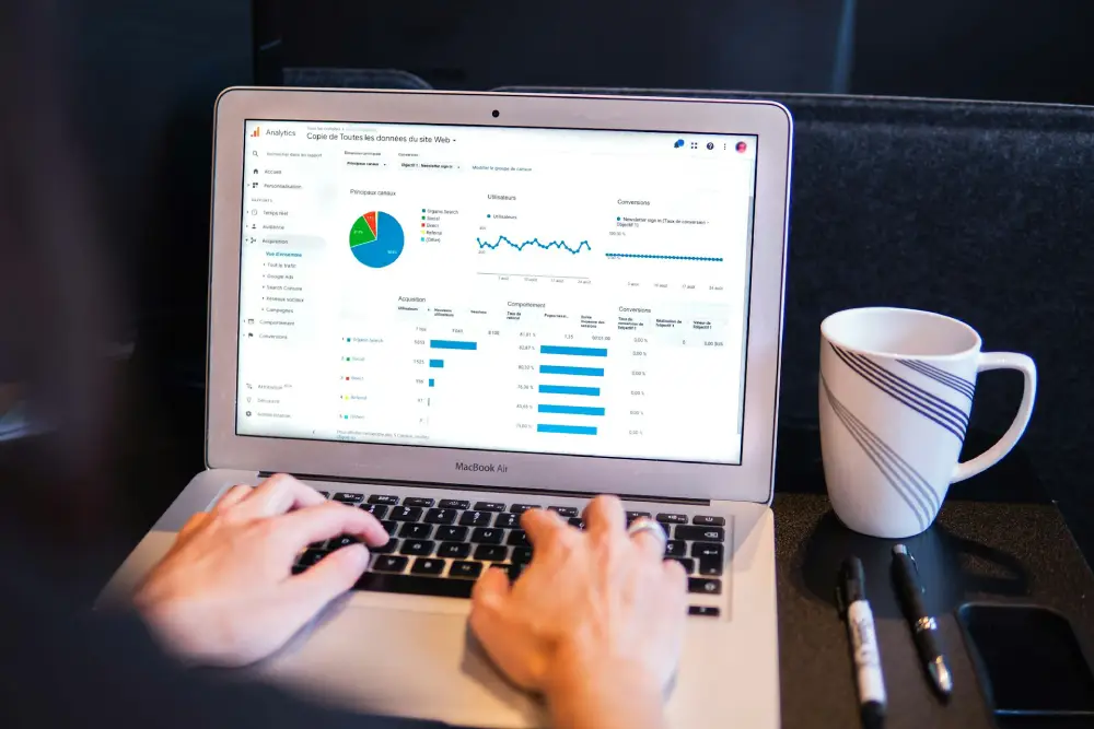 Market research dashboard illustrating data analysis and source verification practices